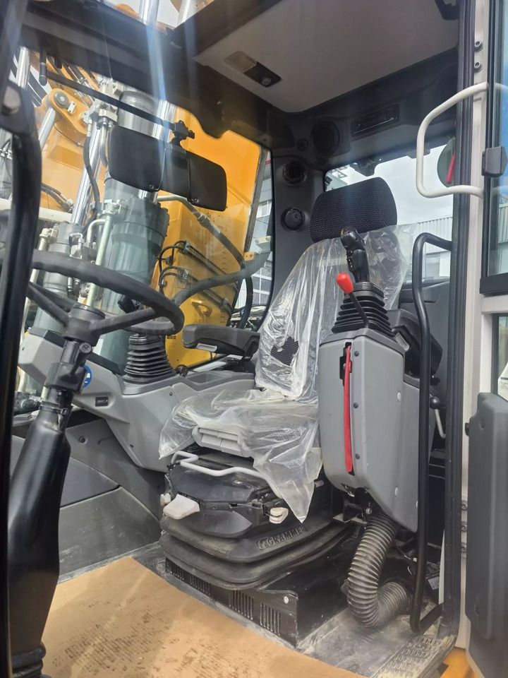 2023 Liebherr A916 LITRONIC G6.0-D wheel excavator interior view 2023 Liebherr A916 LITRONIC G6.0-D wheel excavator interior view