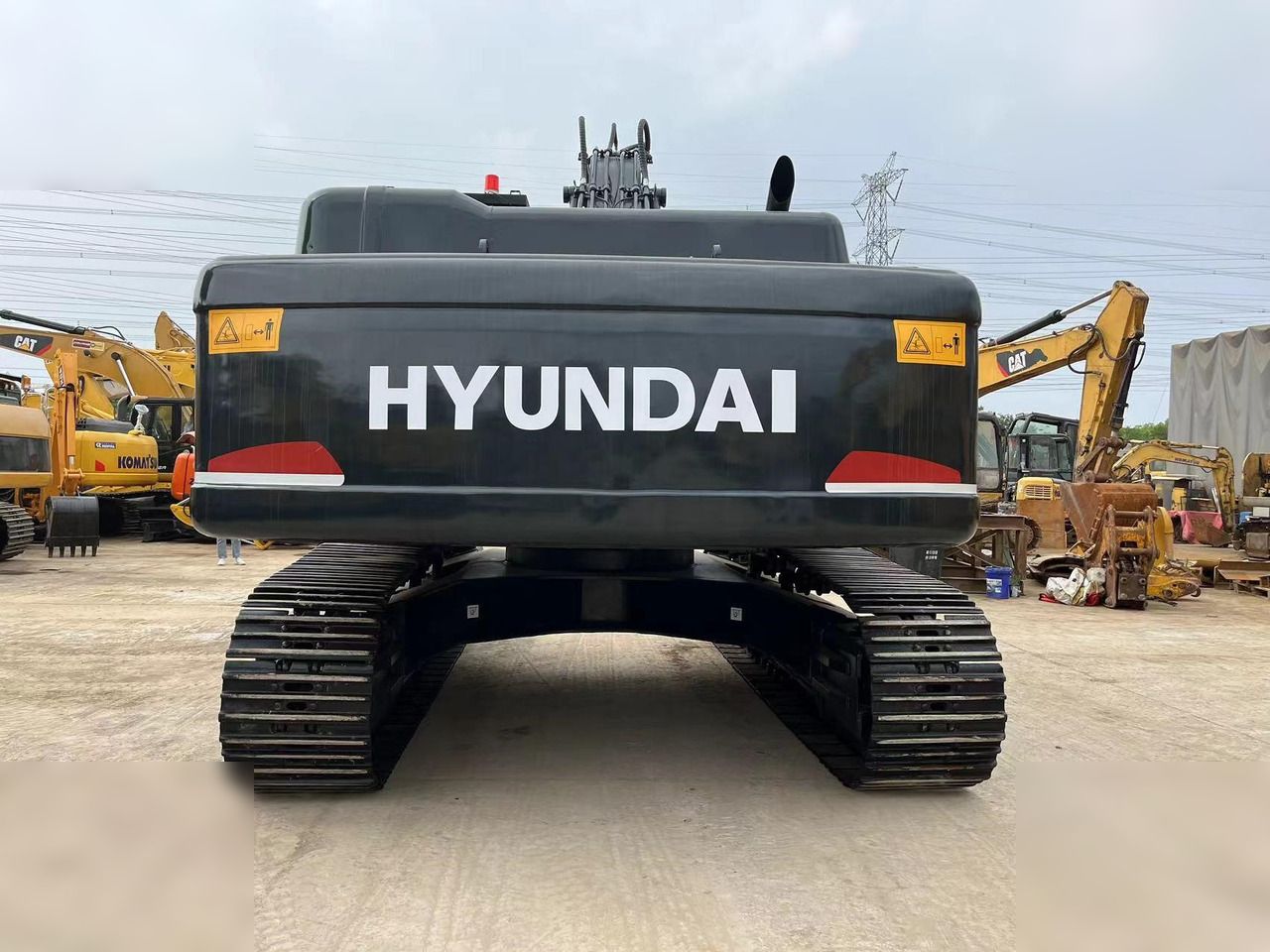 2019 Hyundai R330LC-9S crawler excavator, rear view 2019 Hyundai R330LC-9S crawler excavator, rear view