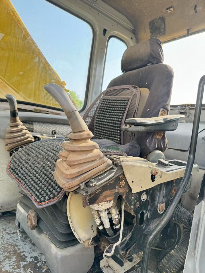 2016 Sumitomo SH200 crawler excavator interior cab view 2016 Sumitomo SH200 crawler excavator interior cab view