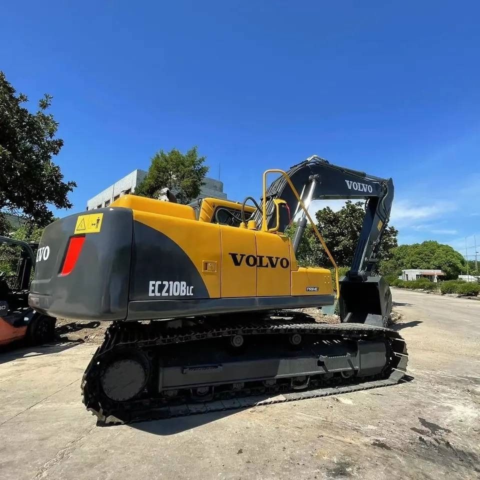 2023 Volvo EC210BLC crawler excavator rear three-quarter view 2023 Volvo EC210BLC crawler excavator rear three-quarter view