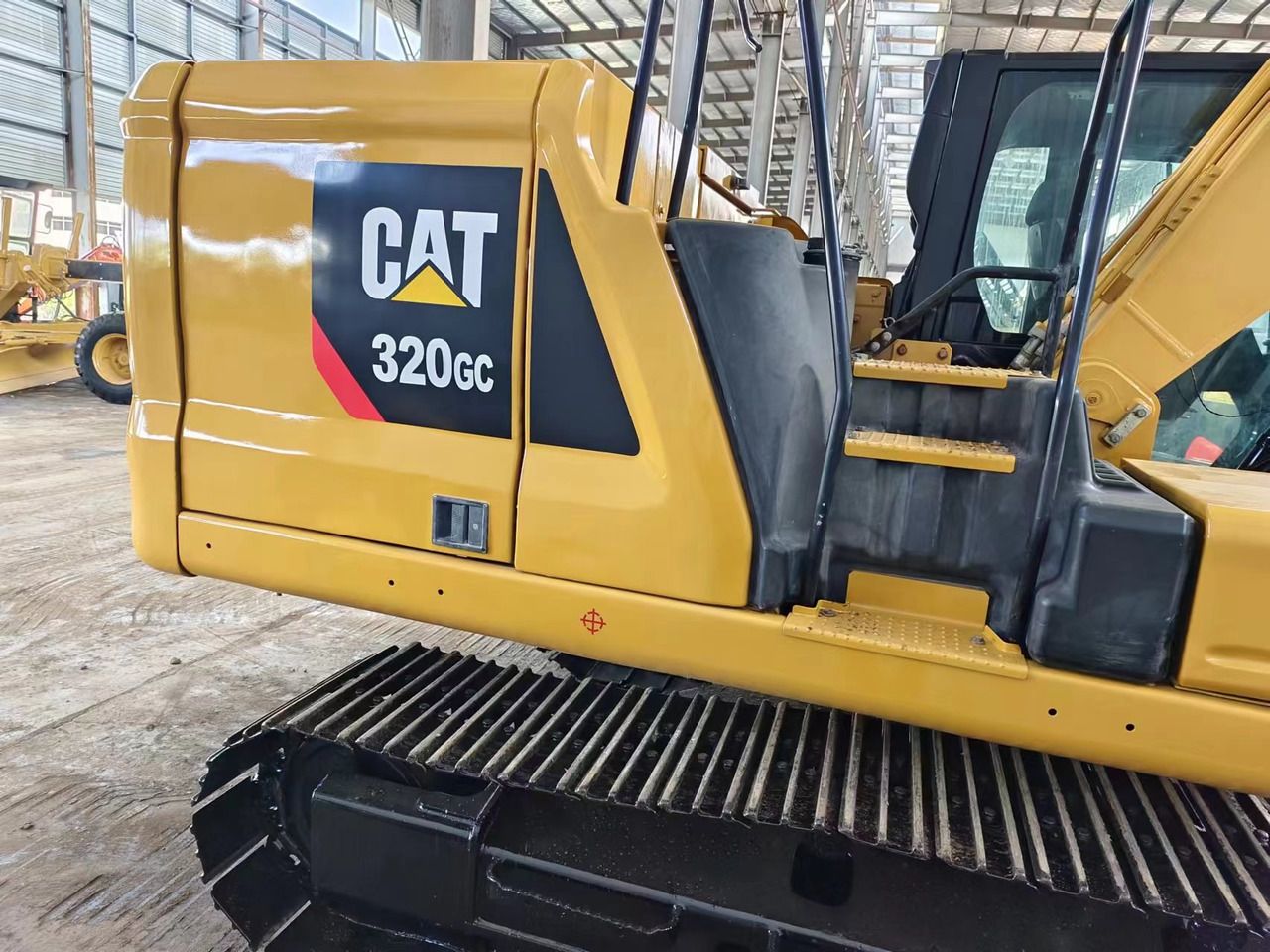 2023 Caterpillar 320GC crawler excavator side view 2023 Caterpillar 320GC crawler excavator side view