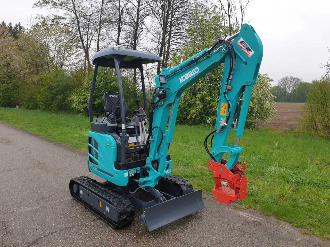 2021 Kobelco SK17SR-3E mini excavator, front three-quarter view 2021 Kobelco SK17SR-3E mini excavator, front three-quarter view