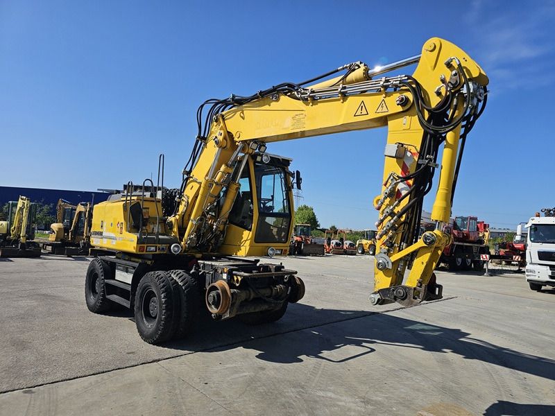 2007 Liebherr A900C ZW wheel excavator, side view 2007 Liebherr A900C ZW wheel excavator, side view