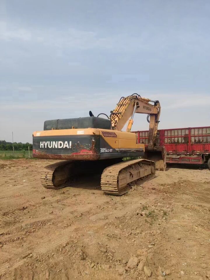 2023 Hyundai R385LC-9T crawler excavator, rear three-quarter view
