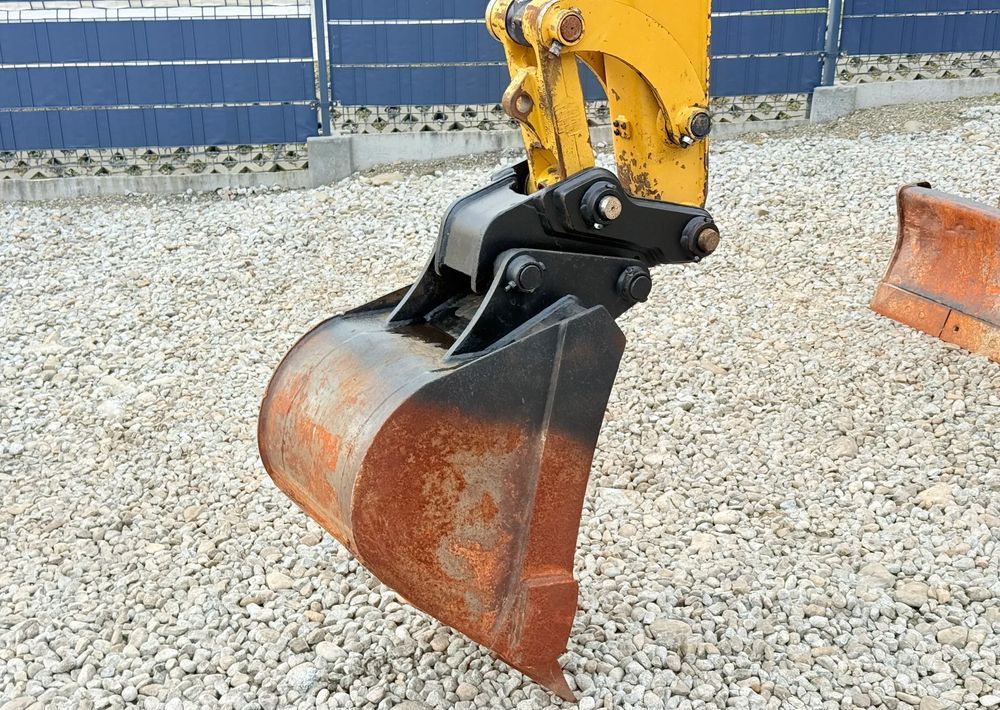 2019 Caterpillar 305.5E mini excavator bucket and boom detail 2019 Caterpillar 305.5E mini excavator bucket and boom detail