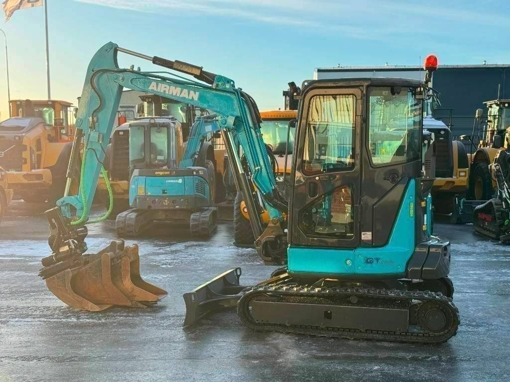 2020 Airman AX38-6 mini excavator, side profile view 2020 Airman AX38-6 mini excavator, side profile view