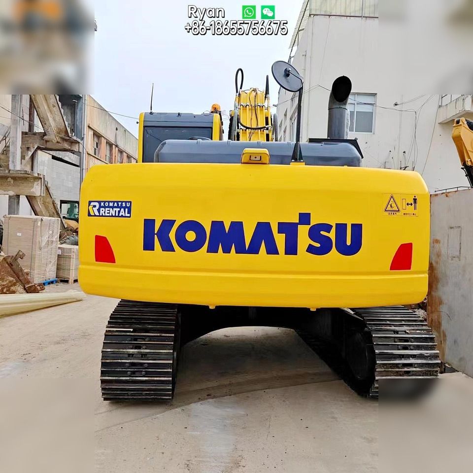 2022 Komatsu PC220-8 Raupenbagger, Heckansicht 2022 Komatsu PC220-8 Raupenbagger, Heckansicht