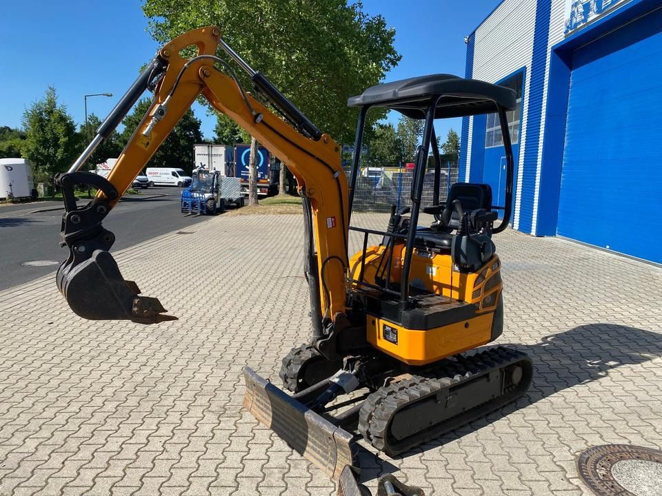 Berger Kraus BK2000ASR mini excavator, side view