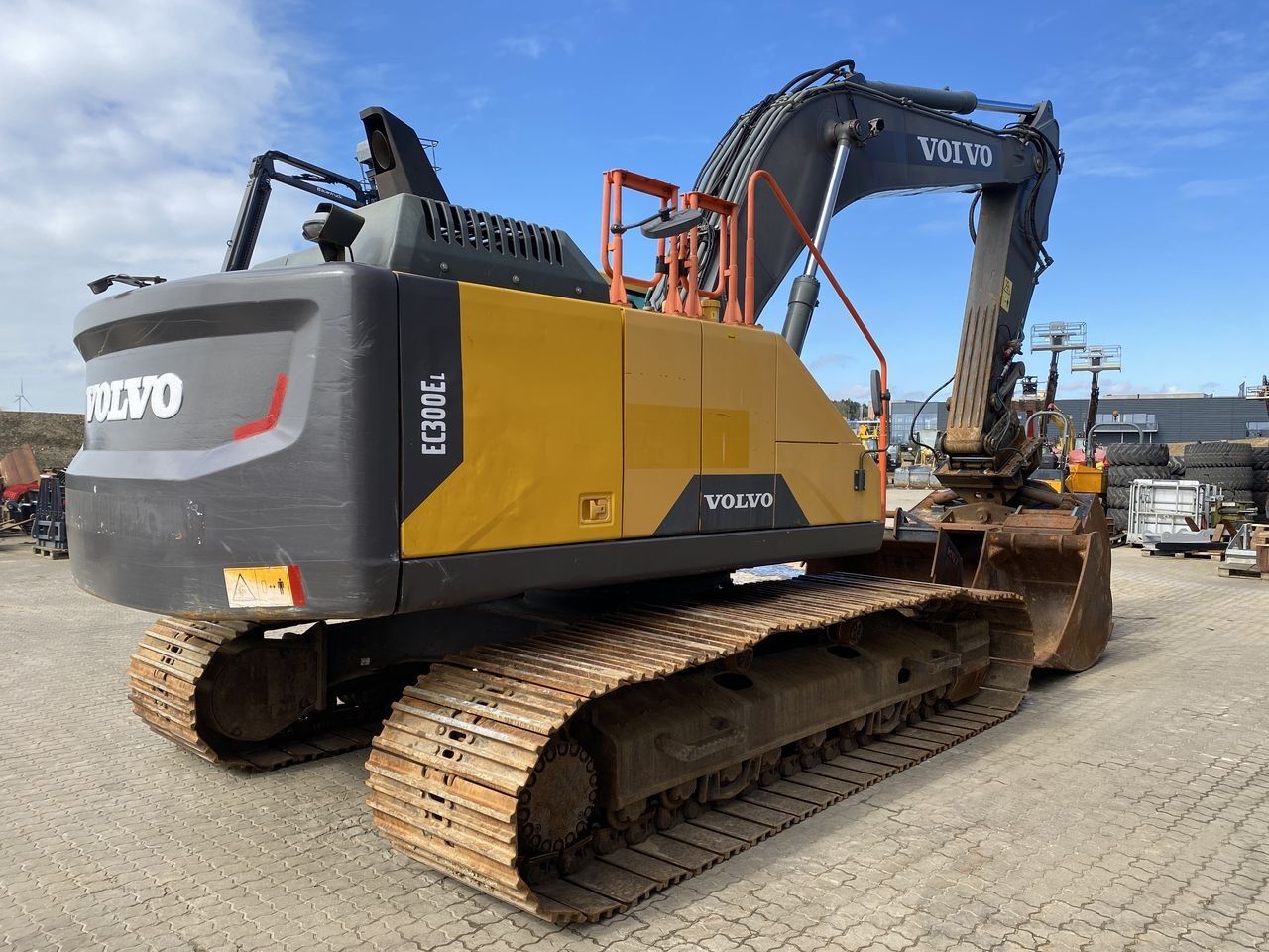 2016 Volvo EC300EL crawler excavator, rear three-quarter view
