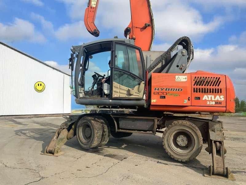 2011 Atlas 230MH material handler, side view