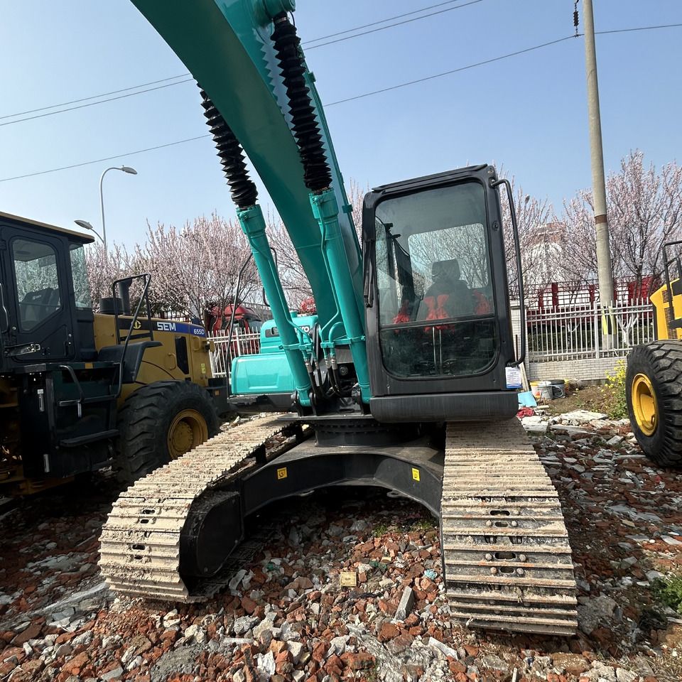 2022 Kobelco SK200 crawler excavator, front view