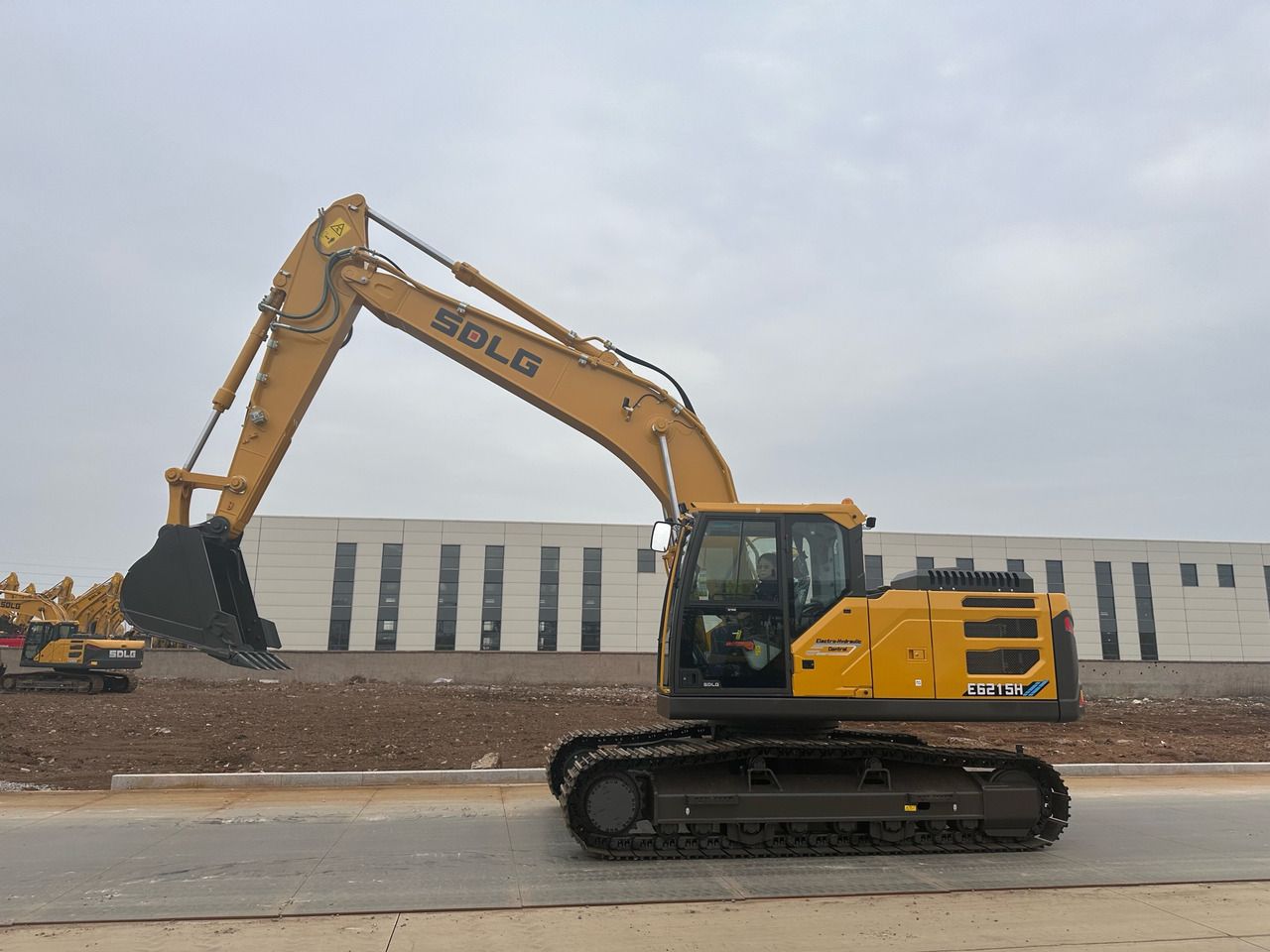 2025 SDLG E6215H crawler excavator, side profile view 2025 SDLG E6215H crawler excavator, side profile view