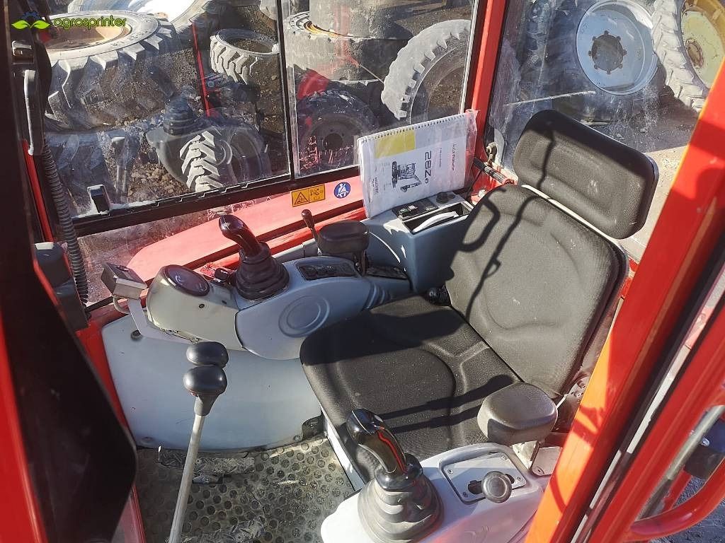 2011 Wacker Neuson 28Z3 mini excavator interior view 2011 Wacker Neuson 28Z3 mini excavator interior view