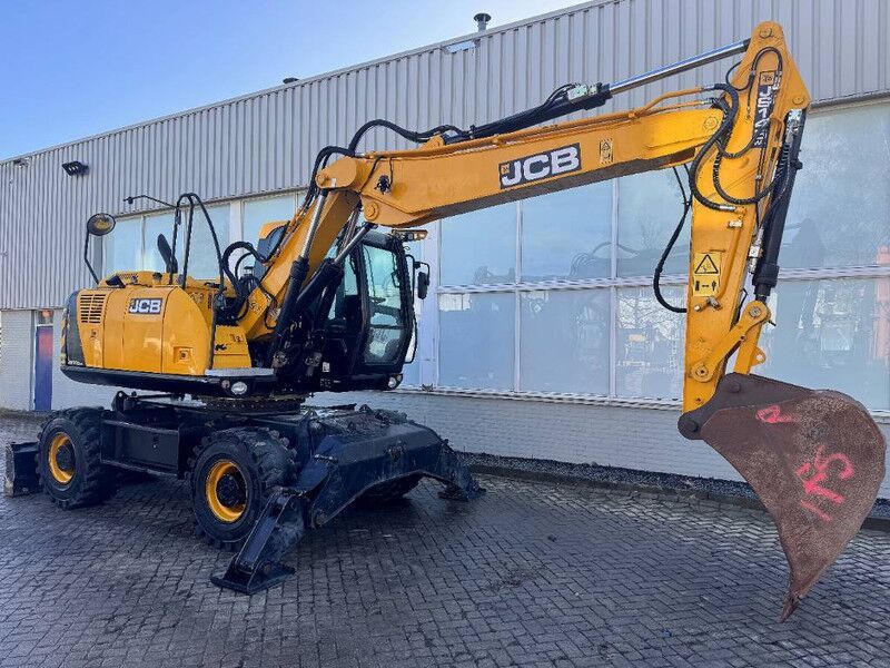 2020 JCB JS145W wheel excavator, side view 2020 JCB JS145W wheel excavator, side view