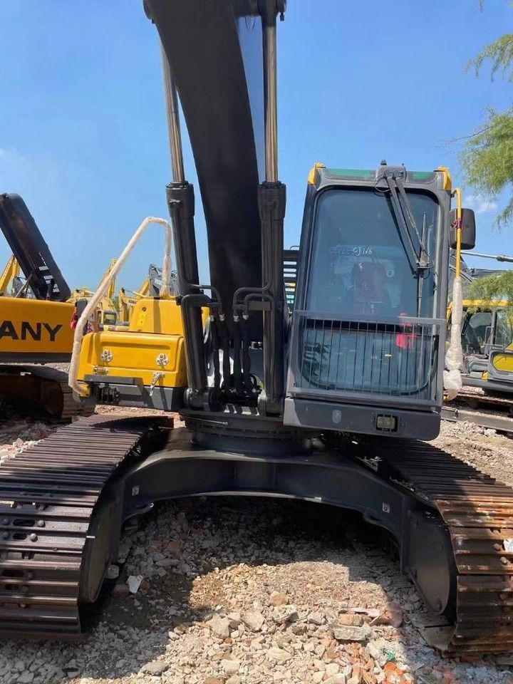 2024 Volvo EC210D crawler excavator, front view 2024 Volvo EC210D crawler excavator, front view