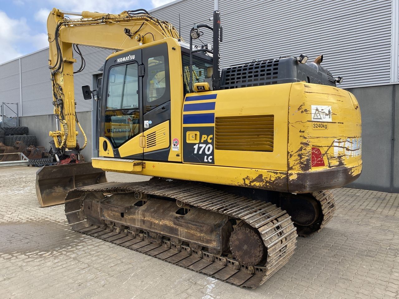 2018 Komatsu PC170LC-11 crawler excavator, rear three-quarter view 2018 Komatsu PC170LC-11 crawler excavator, rear three-quarter view