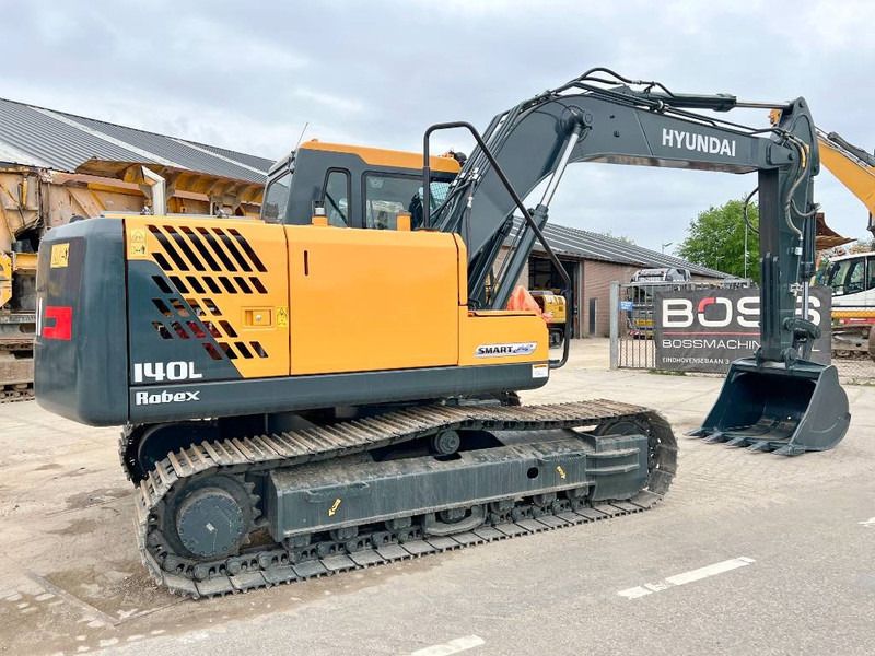 2025 Hyundai R140L Robex crawler excavator, side profile view