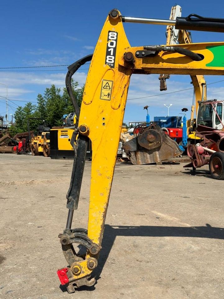 2017 JCB 8018 mini excavator boom and dipper arm detail 2017 JCB 8018 mini excavator boom and dipper arm detail