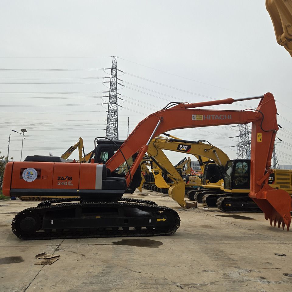 2021 Hitachi Zaxis 240 crawler excavator, side view