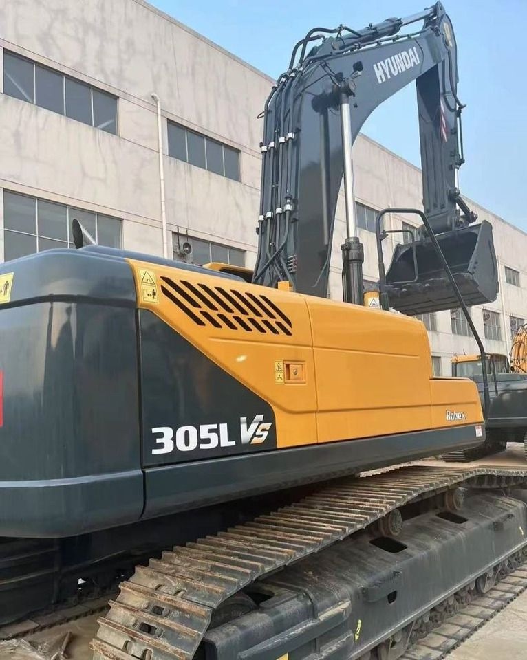 2024 Hyundai 305LVS crawler excavator, rear three-quarter view 2024 Hyundai 305LVS crawler excavator, rear three-quarter view