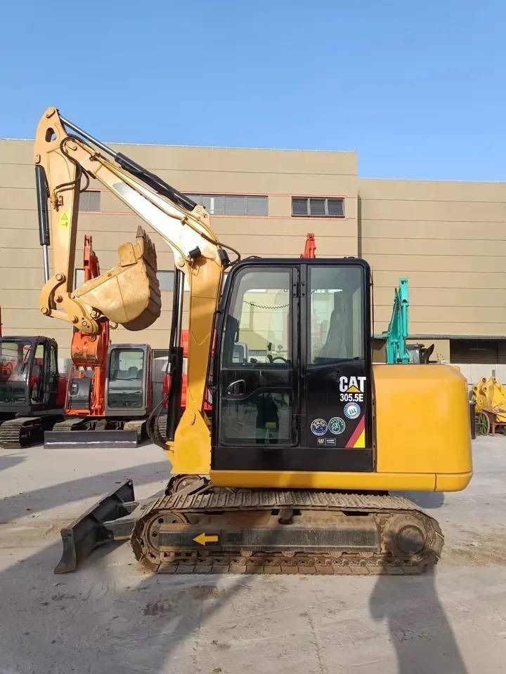 2020 Caterpillar 305.5E mini excavator side view 2020 Caterpillar 305.5E mini excavator side view