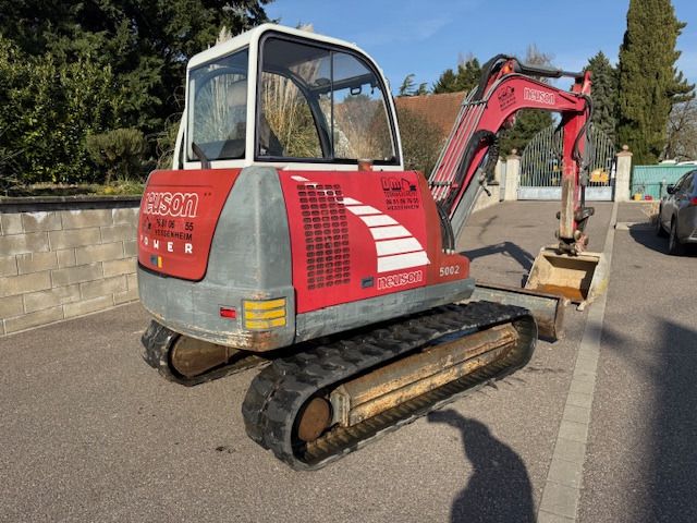 Wacker Neuson 5002 RDV mini excavator, rear three-quarter view Wacker Neuson 5002 RDV mini excavator, rear three-quarter view