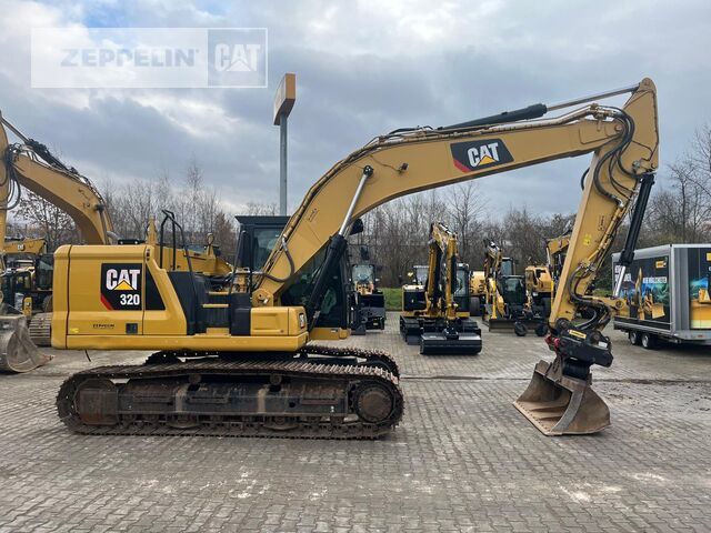 2018 Caterpillar 320 crawler excavator, side view 2018 Caterpillar 320 crawler excavator, side view