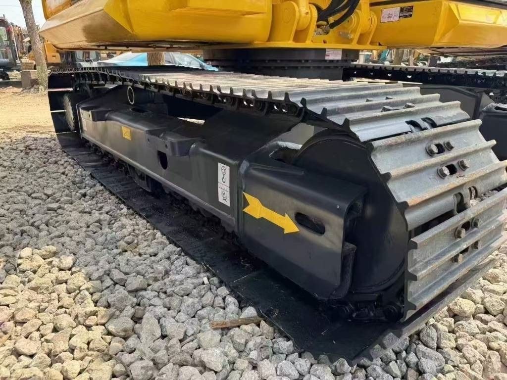 2025 Komatsu PC130 crawler excavator track assembly view