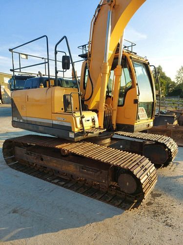 2020 Hyundai R140LC-9A crawler excavator, side view 2020 Hyundai R140LC-9A crawler excavator, side view