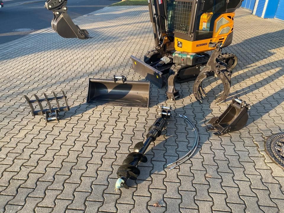 Berger Kraus BK2000NKSR mini excavator with accessory package Berger Kraus BK2000NKSR mini excavator with accessory package