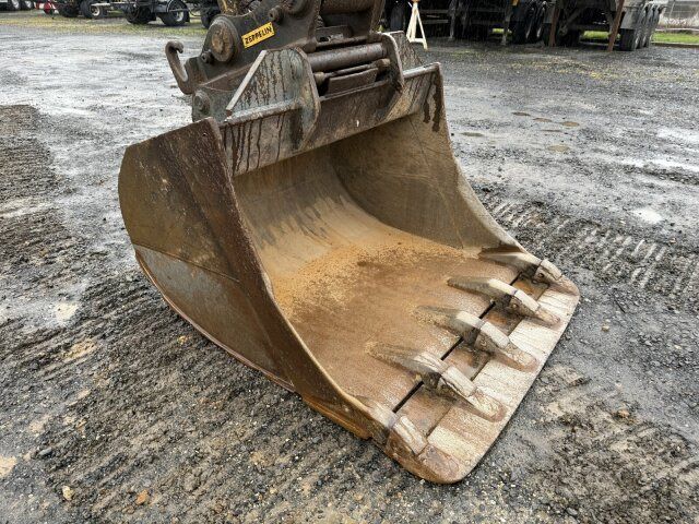 2019 Caterpillar 320 crawler excavator bucket attachment 2019 Caterpillar 320 crawler excavator bucket attachment