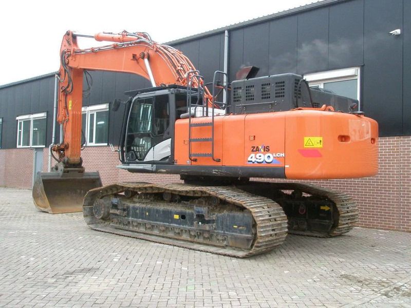 2017 Hitachi Zaxis 490LCH crawler excavator side view 2017 Hitachi Zaxis 490LCH crawler excavator side view