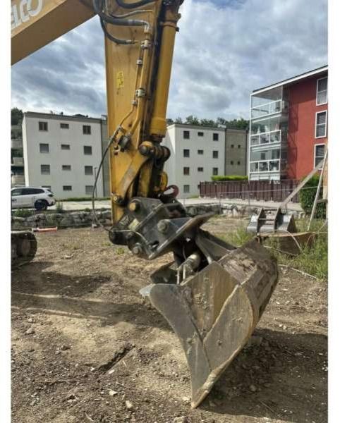 2021 Kobelco SK210LC-11 excavator boom and bucket 2021 Kobelco SK210LC-11 excavator boom and bucket