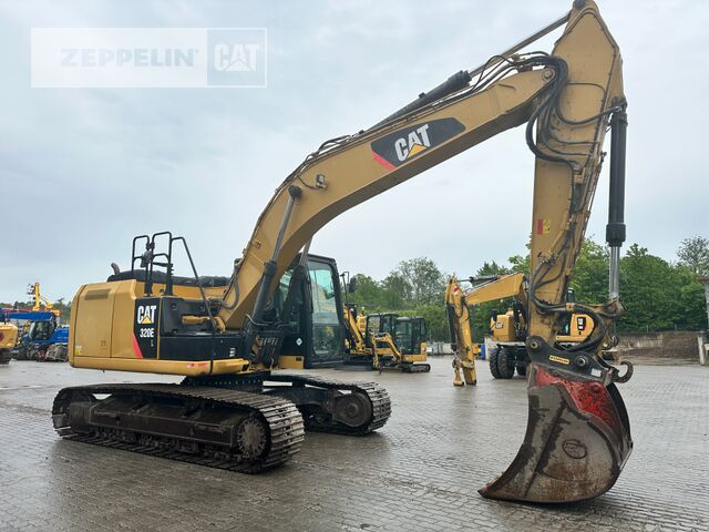 2014 Caterpillar 320EL crawler excavator, side view