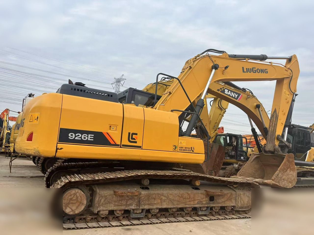 2020 LiuGong 926E crawler excavator, side profile view 2020 LiuGong 926E crawler excavator, side profile view