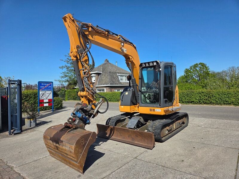 2017 CASE CX75C SR mini excavator, front three-quarter view