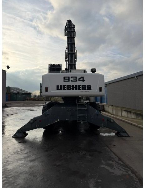 2009 Liebherr A934C-HD material handler rear view 2009 Liebherr A934C-HD material handler rear view