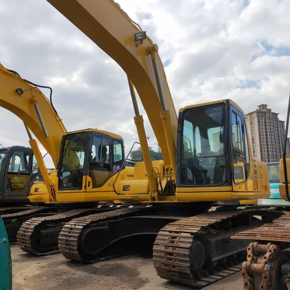 2018 Komatsu PC200-6 crawler excavator, side view