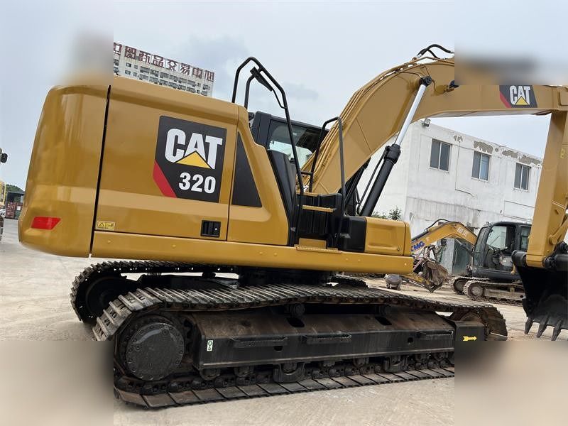 2018 Caterpillar 320 crawler excavator, side view 2018 Caterpillar 320 crawler excavator, side view