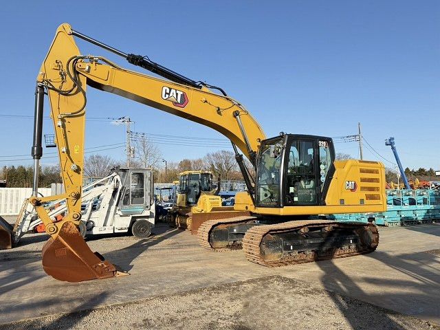 2020 Caterpillar 320-07C crawler excavator, side profile view