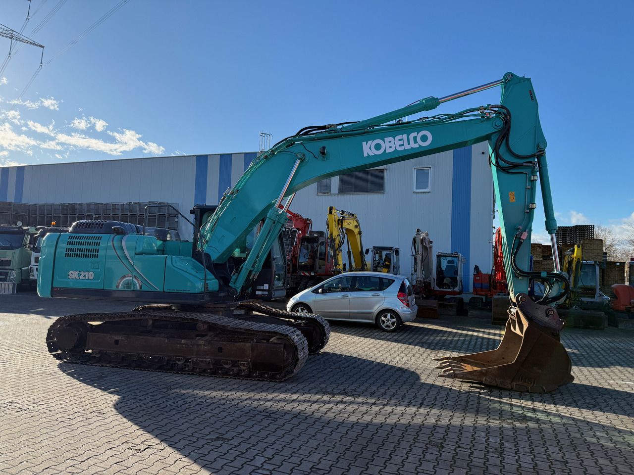 2018 Kobelco SK210 NLC-10 crawler excavator, side view 2018 Kobelco SK210 NLC-10 crawler excavator, side view
