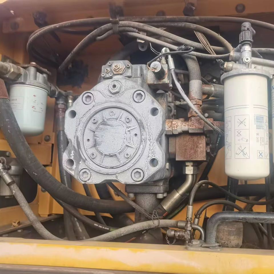 Volvo EC480DL Crawler Excavator hydraulic pump detail Volvo EC480DL Crawler Excavator hydraulic pump detail