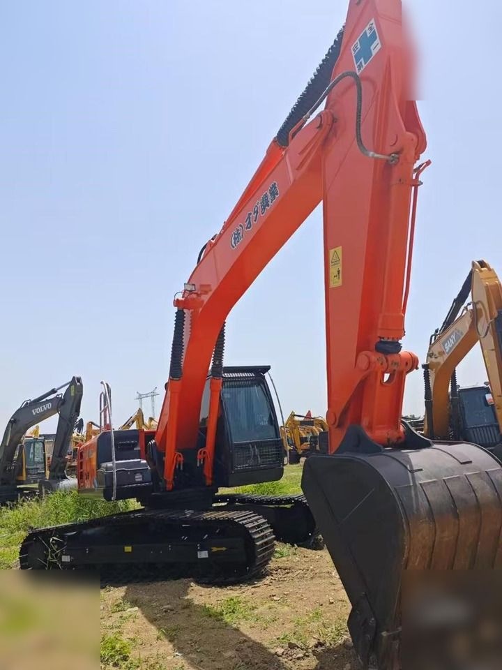 2022 Hitachi ZX240 crawler excavator, side profile view 2022 Hitachi ZX240 crawler excavator, side profile view