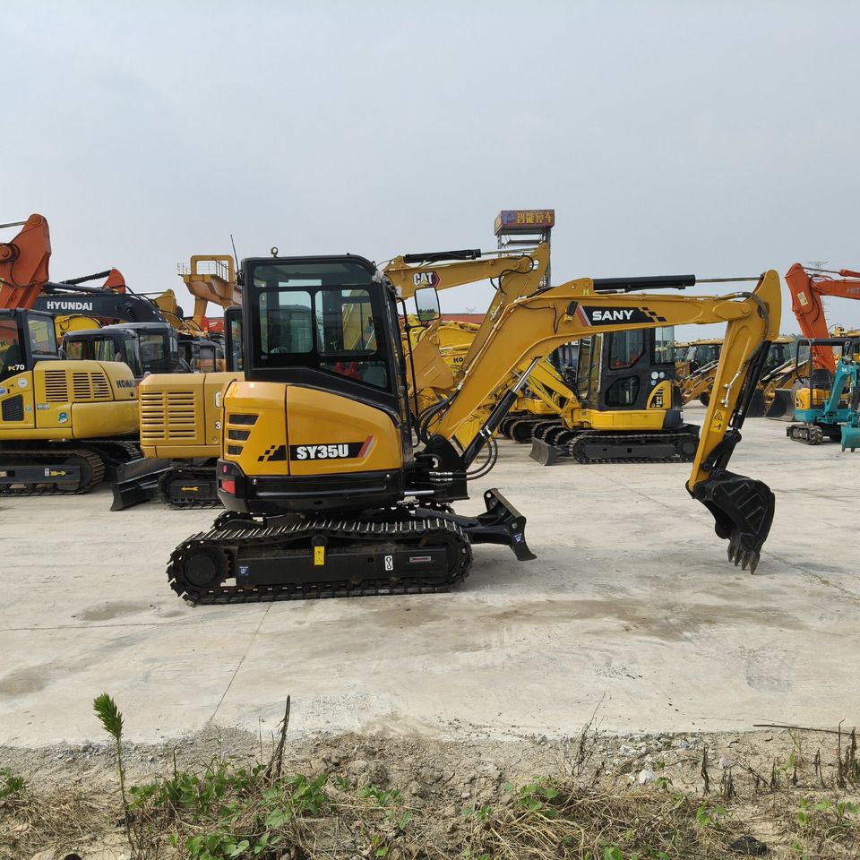 2023 Sany SY35U mini excavator, side view 2023 Sany SY35U mini excavator, side view