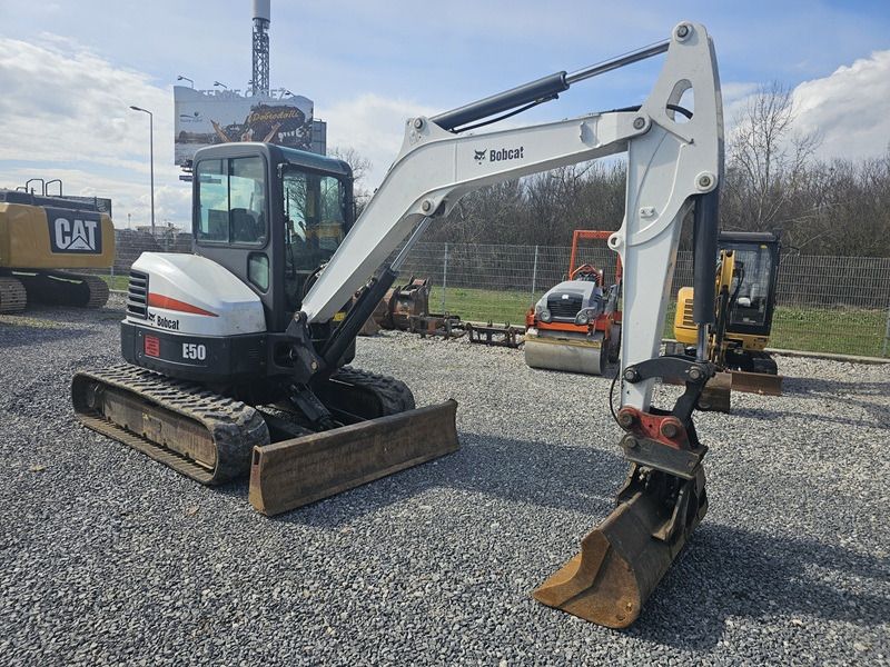 2017 Bobcat E50 mini excavator, side profile view 2017 Bobcat E50 mini excavator, side profile view