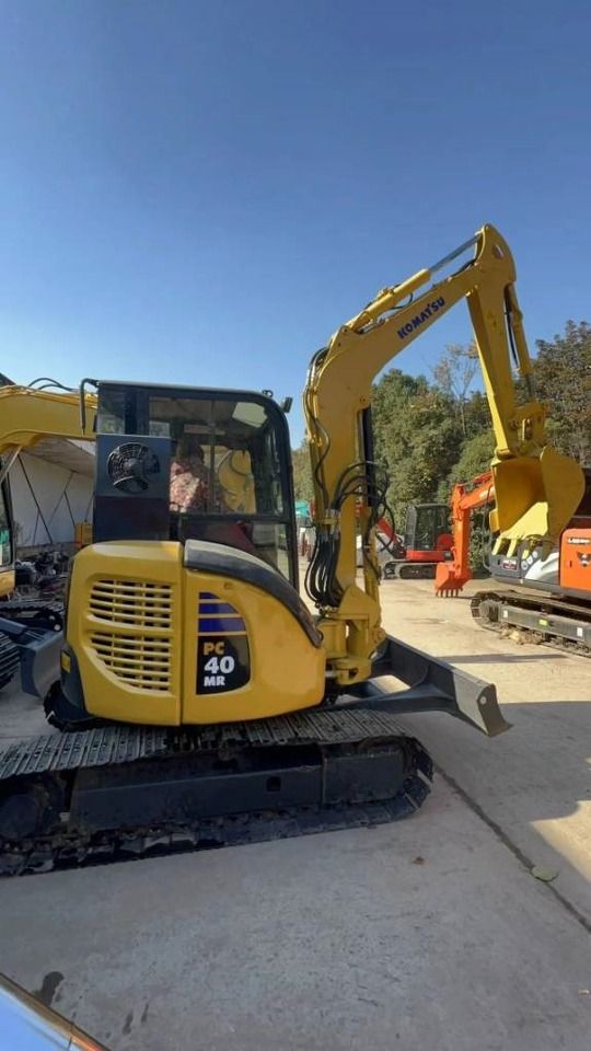 2022 Komatsu PC40MR mini excavator, side view 2022 Komatsu PC40MR mini excavator, side view