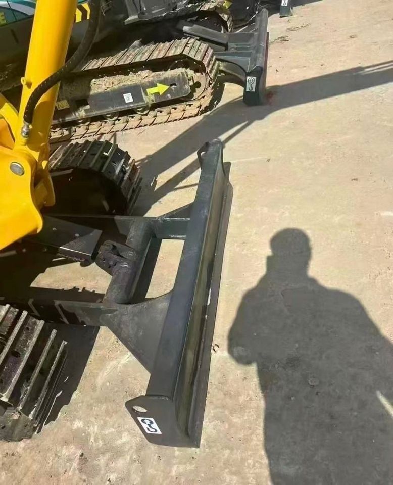 2024 Komatsu PC30 mini excavator front blade view 2024 Komatsu PC30 mini excavator front blade view