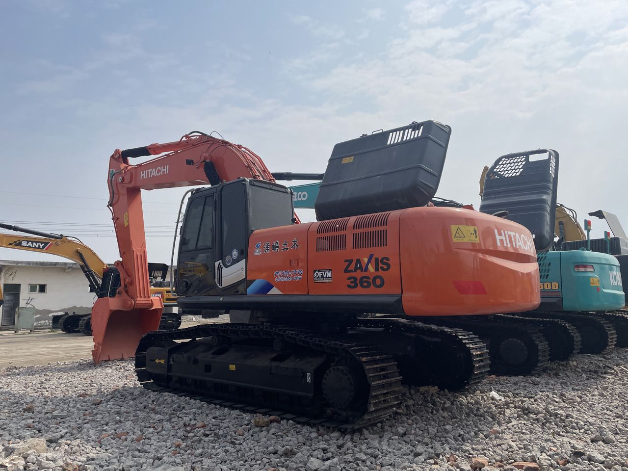 2023 Hitachi Zaxis 360 crawler excavator, rear three-quarter view 2023 Hitachi Zaxis 360 crawler excavator, rear three-quarter view