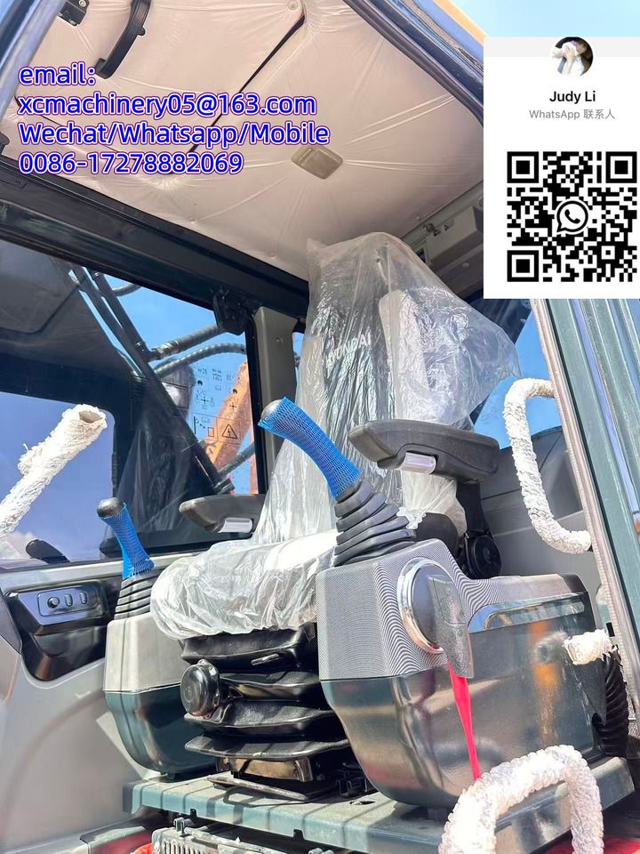 2023 Hyundai HX220HD crawler excavator interior view 2023 Hyundai HX220HD crawler excavator interior view