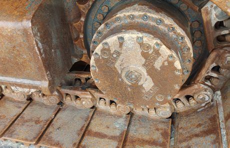 2013 Hyundai R380LC-9A crawler excavator track drive motor detail 2013 Hyundai R380LC-9A crawler excavator track drive motor detail